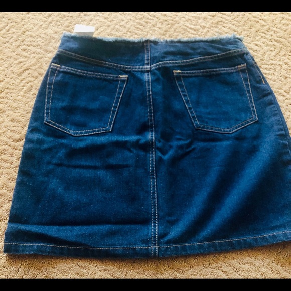 NWT Tommy Hilfiger Girls denim mini skirt - Picture 2 of 2